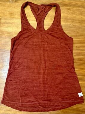 Vuori Heathered Rust/Terracotta Racerback Performance Tank Top